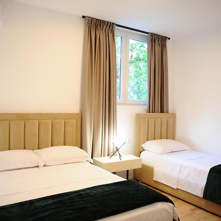 New Boulevard Inn Tirana Esterno foto