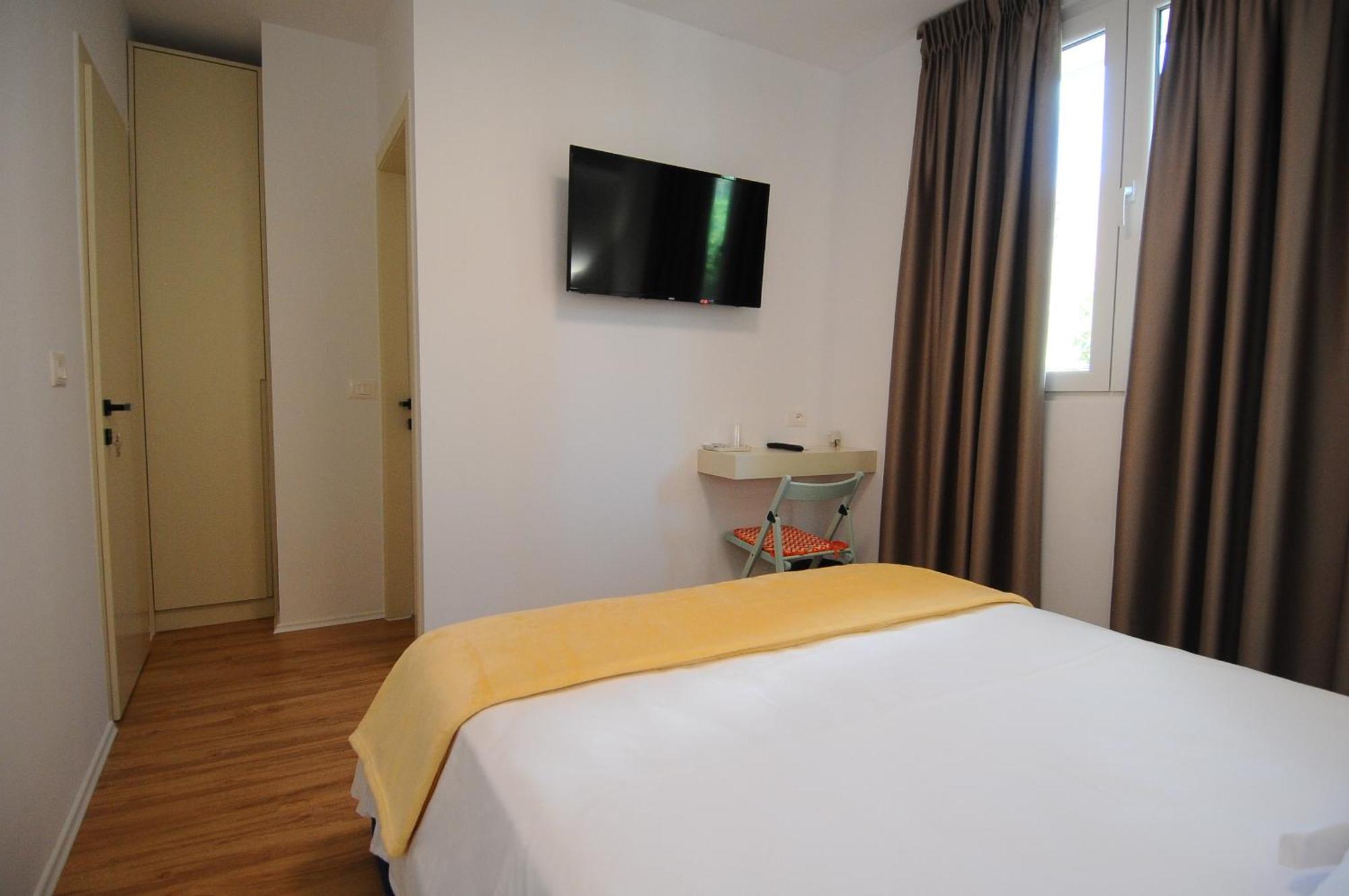 New Boulevard Inn Tirana Esterno foto
