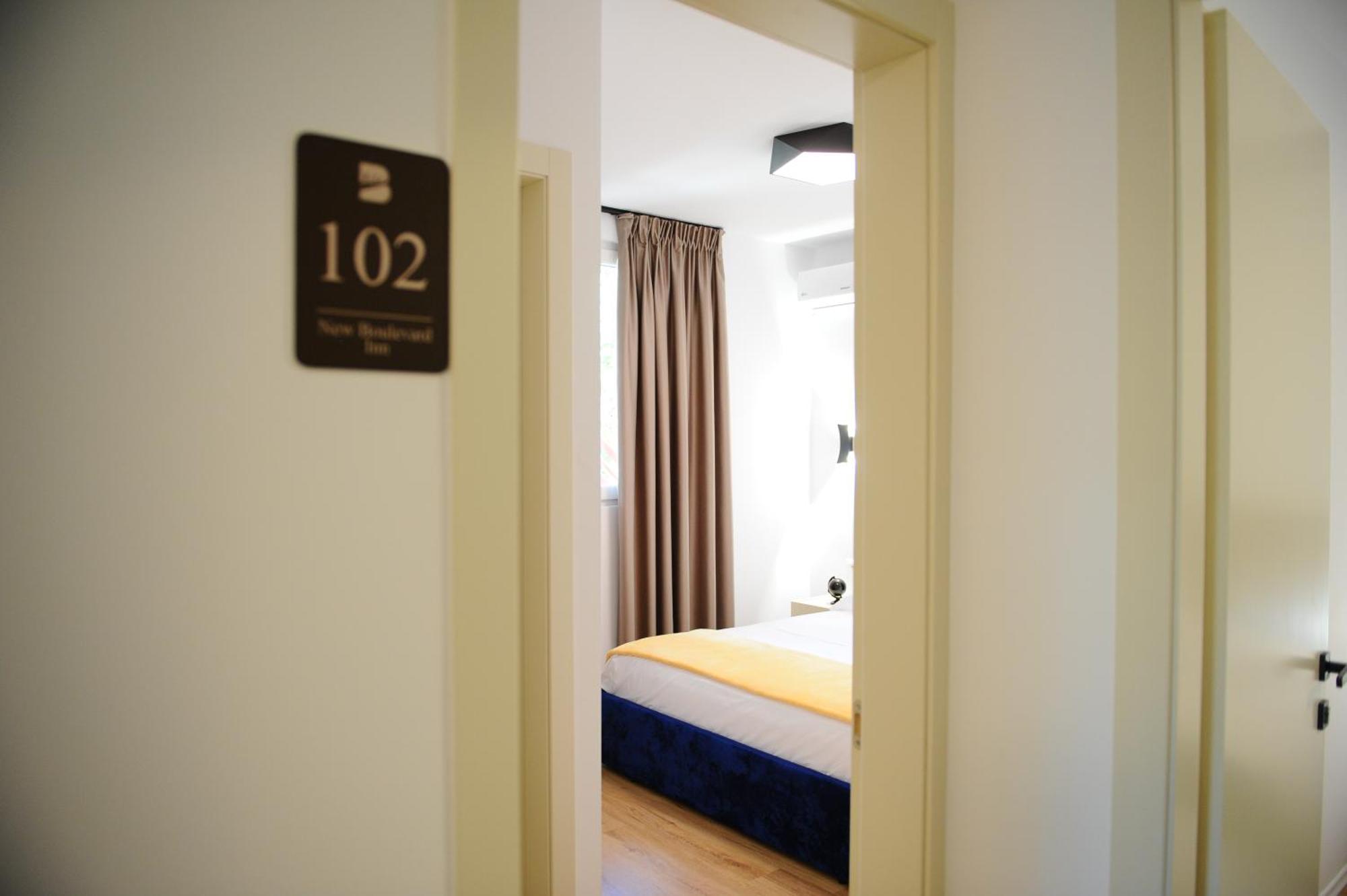 New Boulevard Inn Tirana Esterno foto