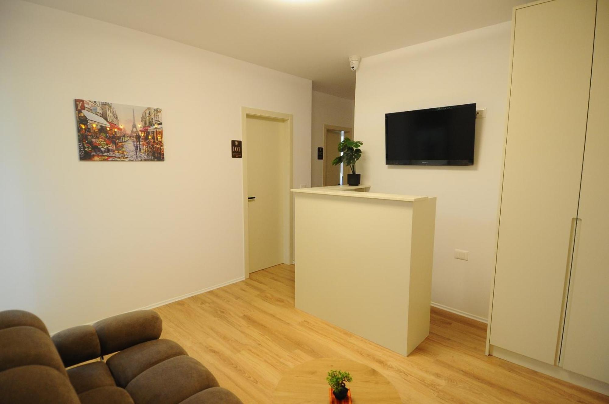 New Boulevard Inn Tirana Esterno foto