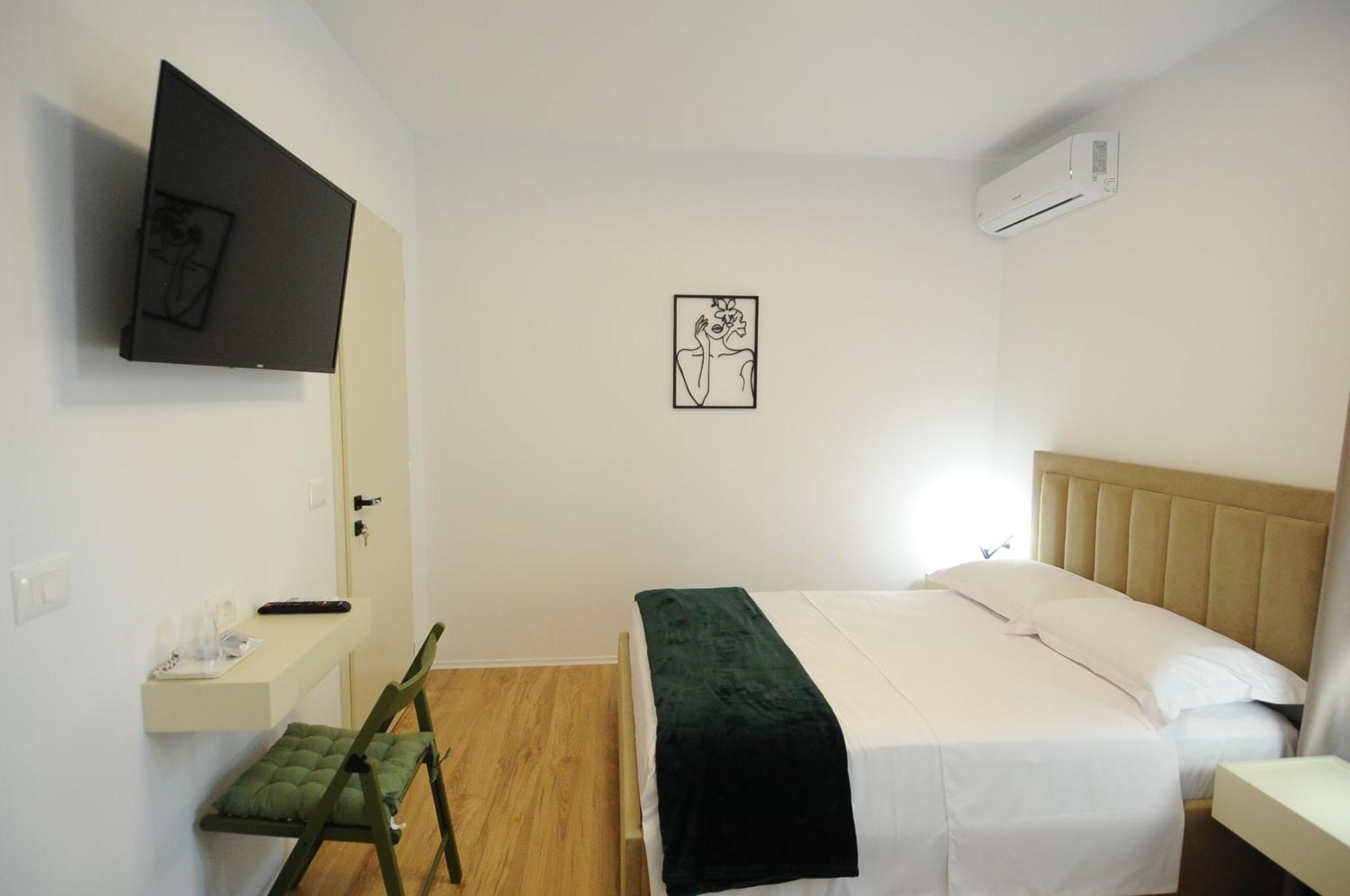 New Boulevard Inn Tirana Esterno foto