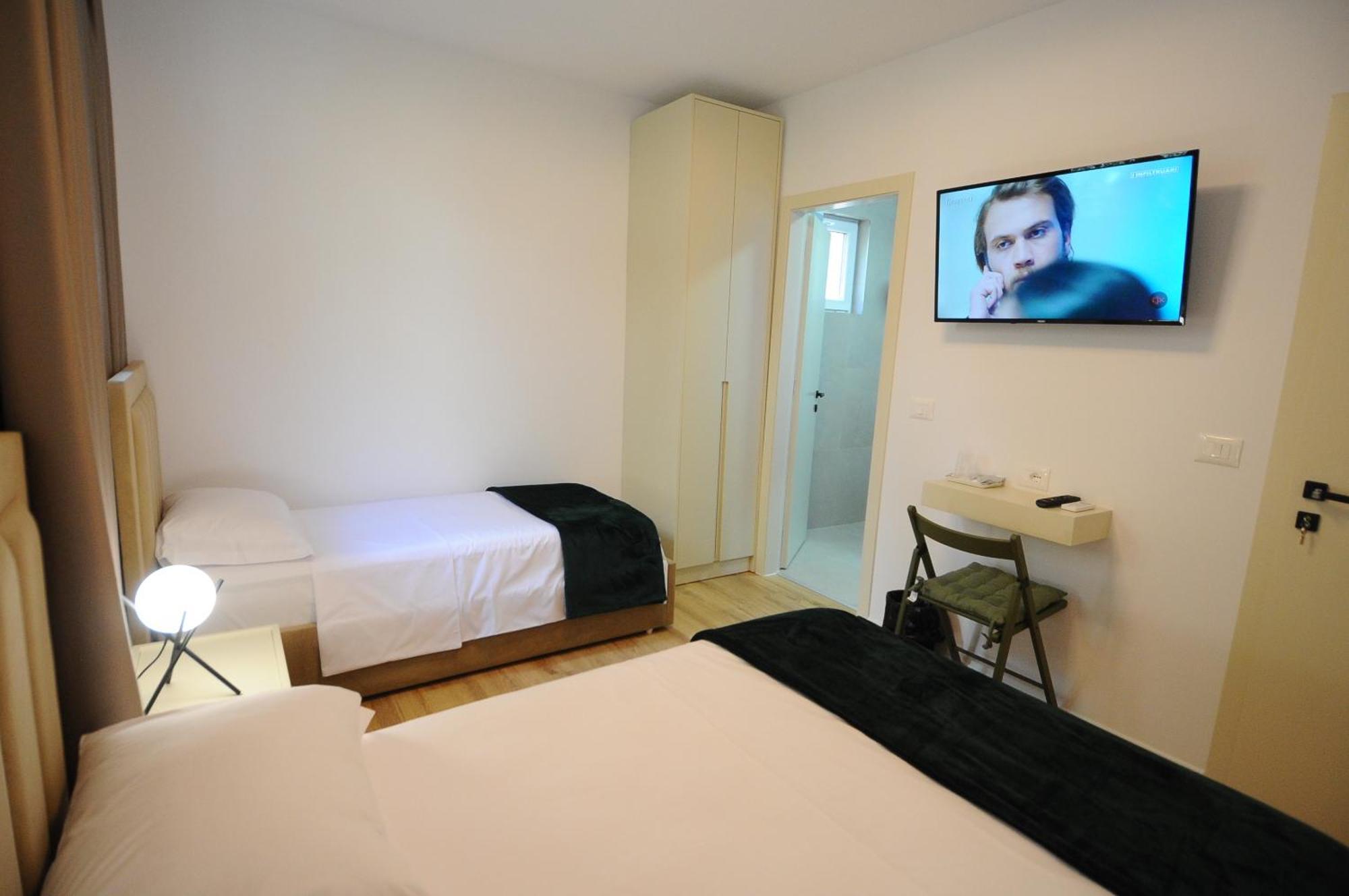 New Boulevard Inn Tirana Esterno foto