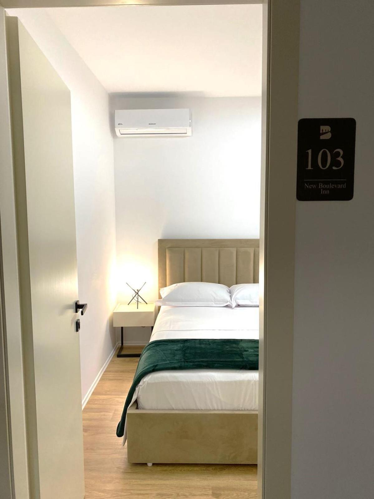 New Boulevard Inn Tirana Esterno foto